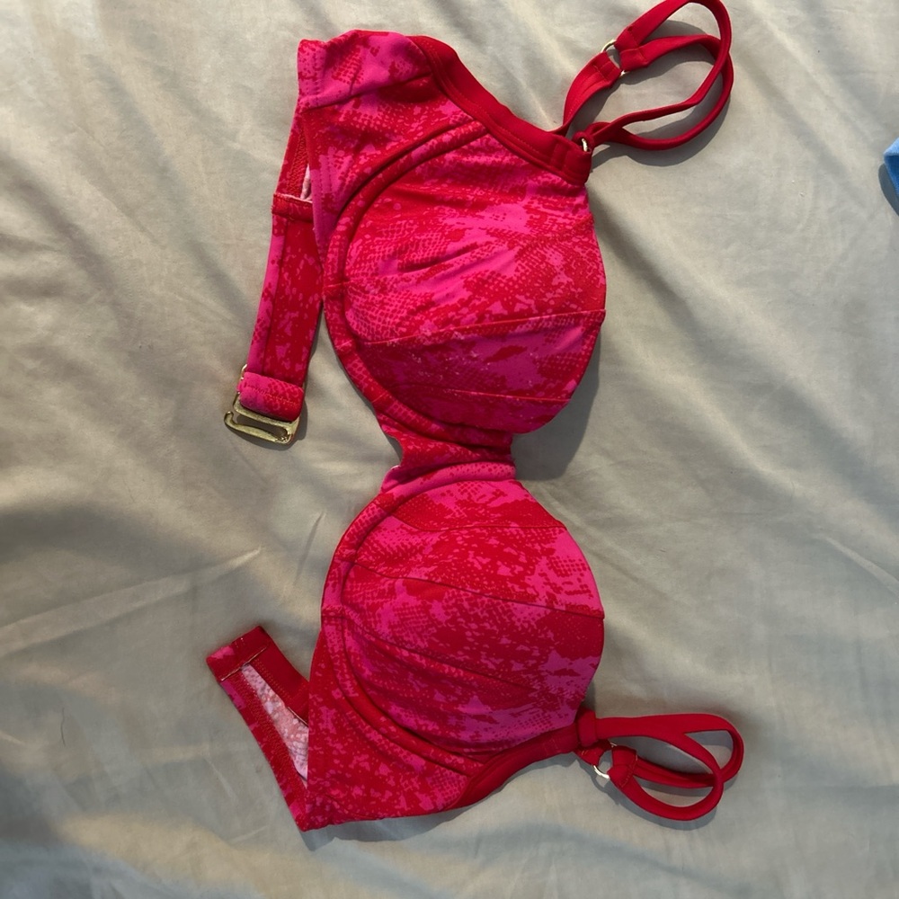 Aerin Pink Lace Bra with Adjustable Straps and Underwire Support